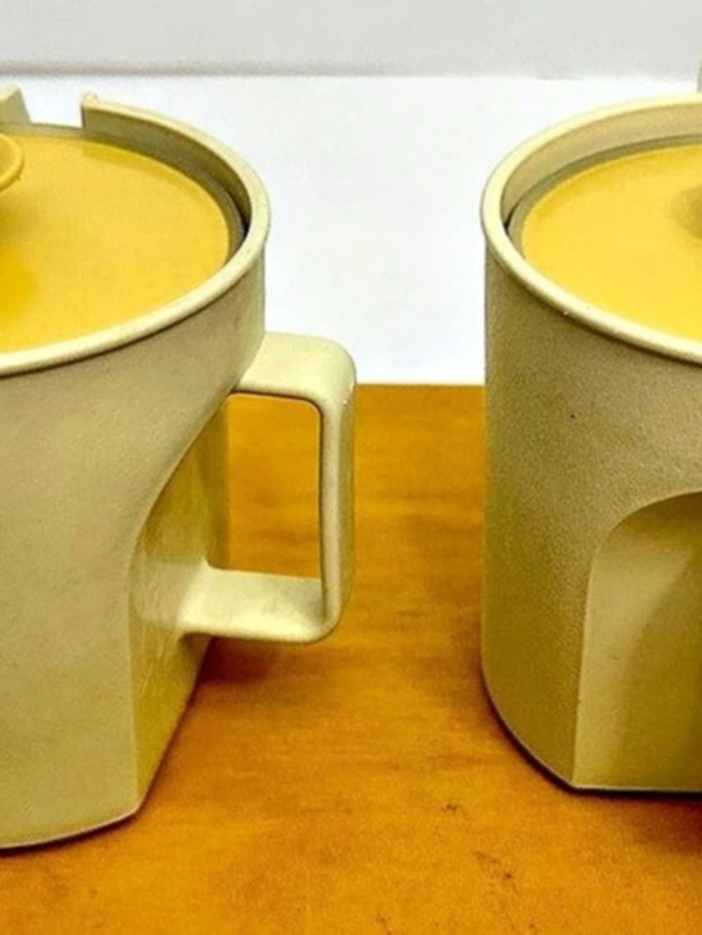 Tupperware Yellow & Cream Lidded Cookware Set - Picture 2 of 8